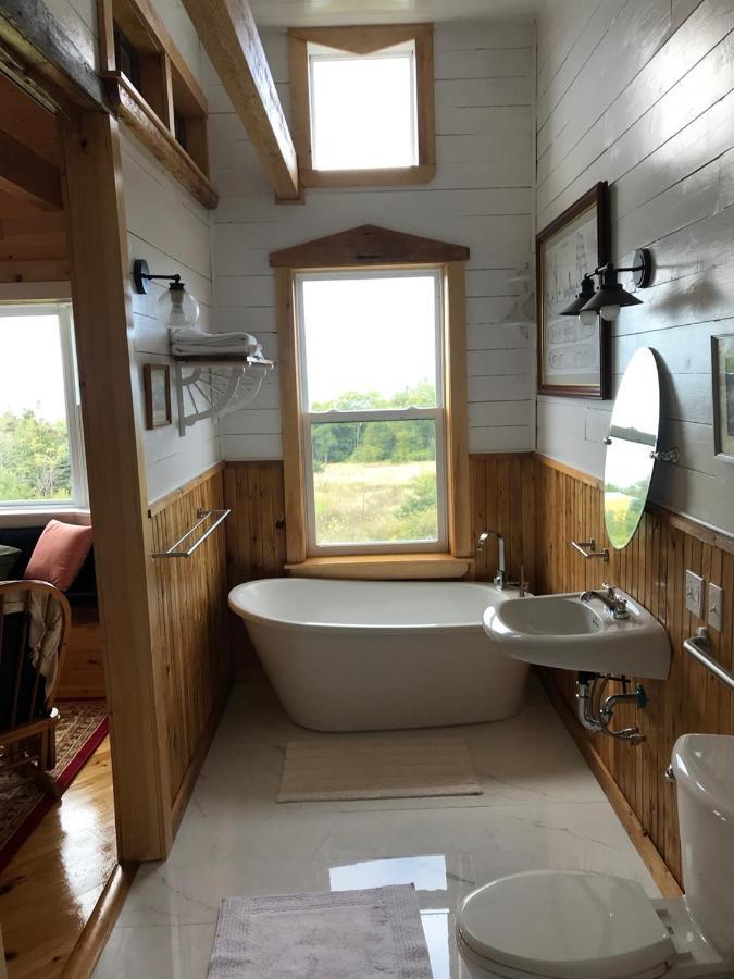 Maregold Centre - Juniper Cabin And Rose Cabin Victoria Beach Esterno foto