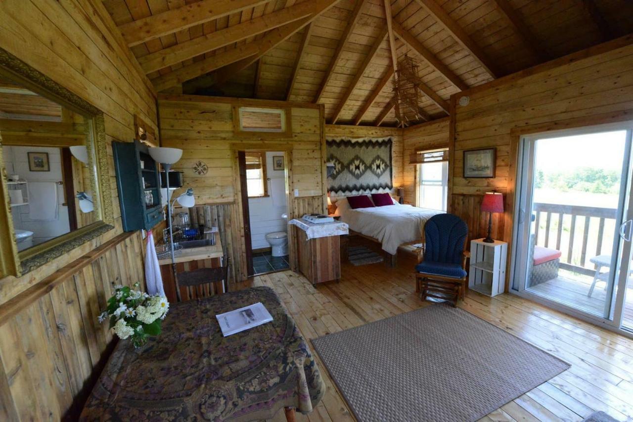 Maregold Centre - Juniper Cabin And Rose Cabin Victoria Beach Esterno foto